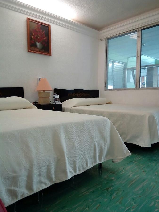 Paris Hotel Merida Luaran gambar