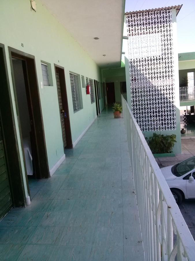Paris Hotel Merida Luaran gambar